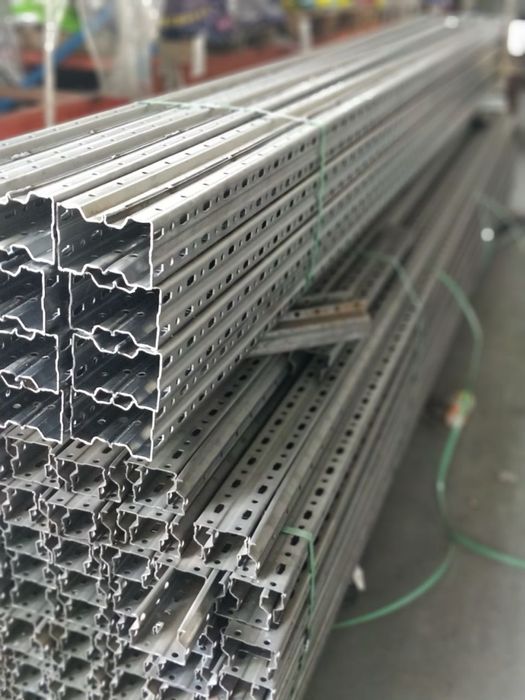 Rafturi metalice