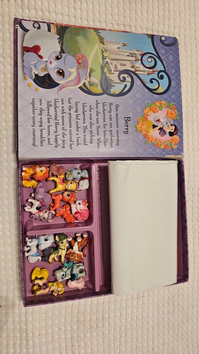 Set figurine Disney Princess Palace Pets + Carte si decoruri