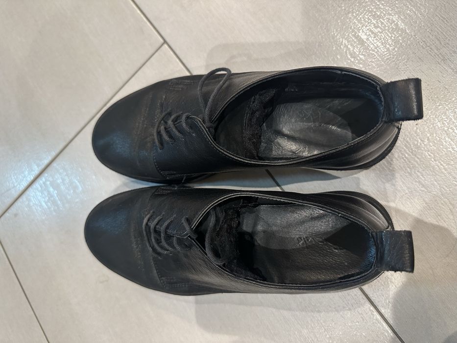 Елегантни обувки BIANKI с дантела в отлично състояние