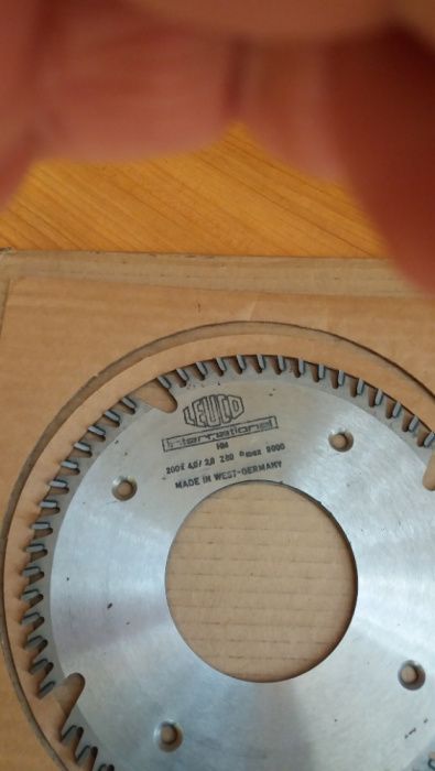 продам своё пилы фрезы и ресмусные ножи только своё уже не