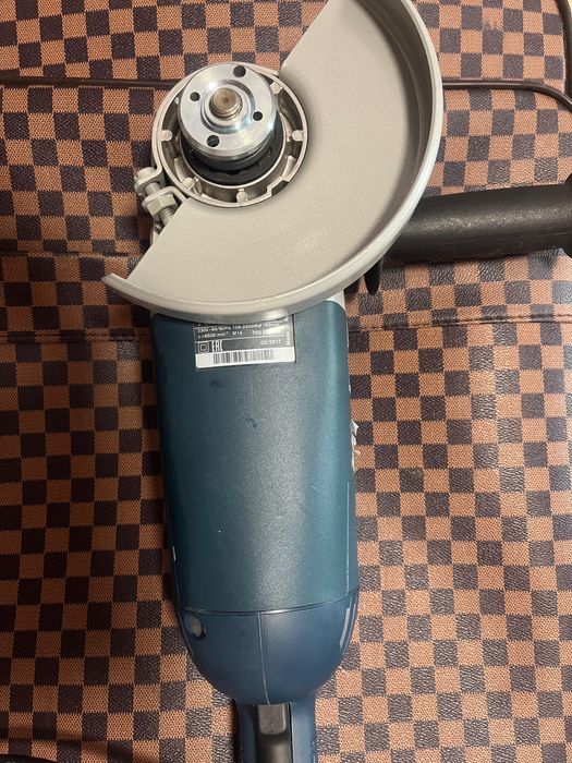 Продам болгарку Bosch