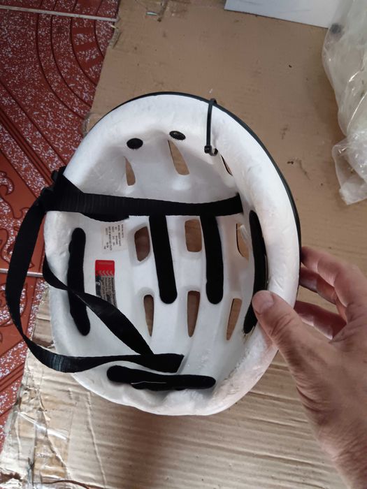 каска за велосипед !