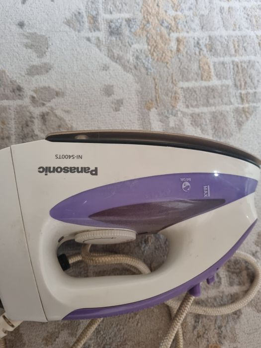 Продам утюг 2000тенге рабочий