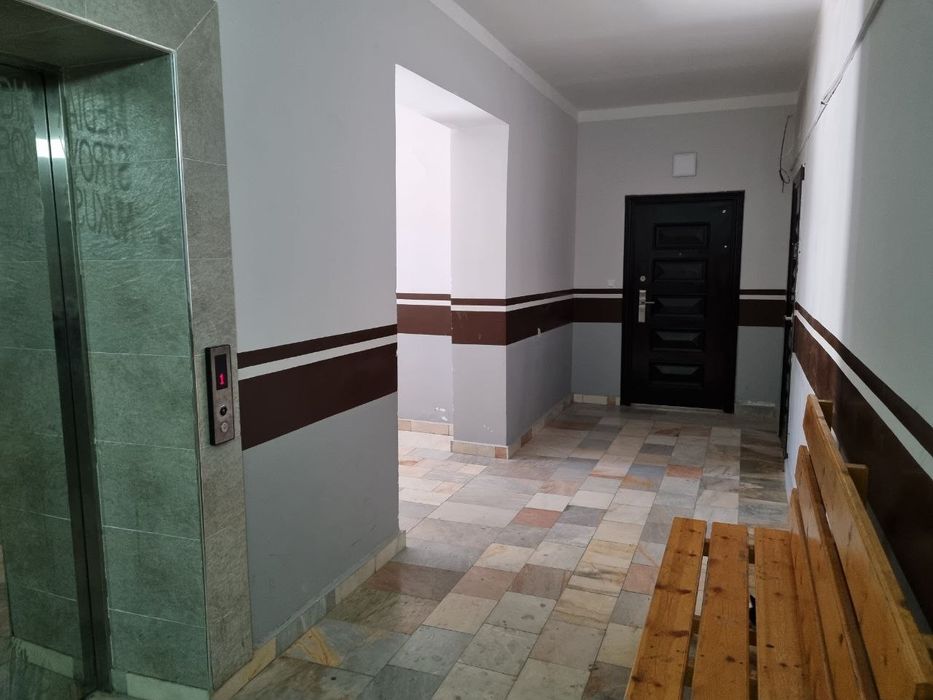 Квартира сатылады. 135 квм.м таза домда.