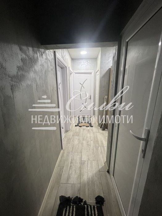 Тристаен апартамент - кв.Тракия!