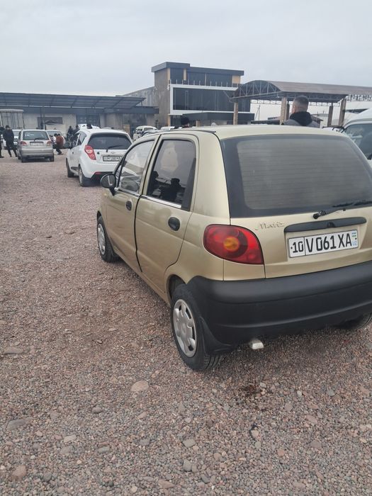 Автомобил девоо матиз