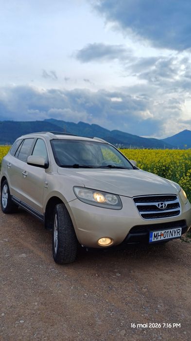Vând Hyundai Santafe