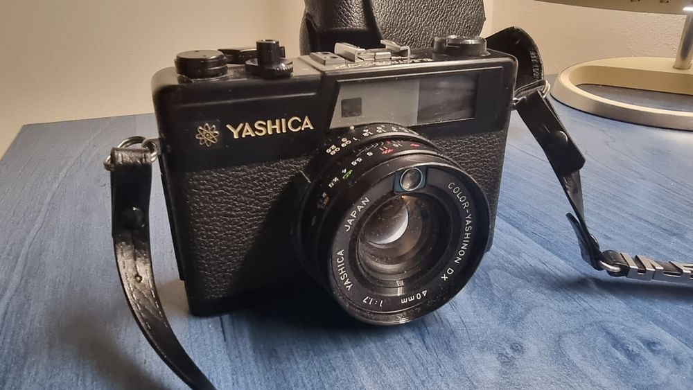 Camera foto  cu film YASHICA
