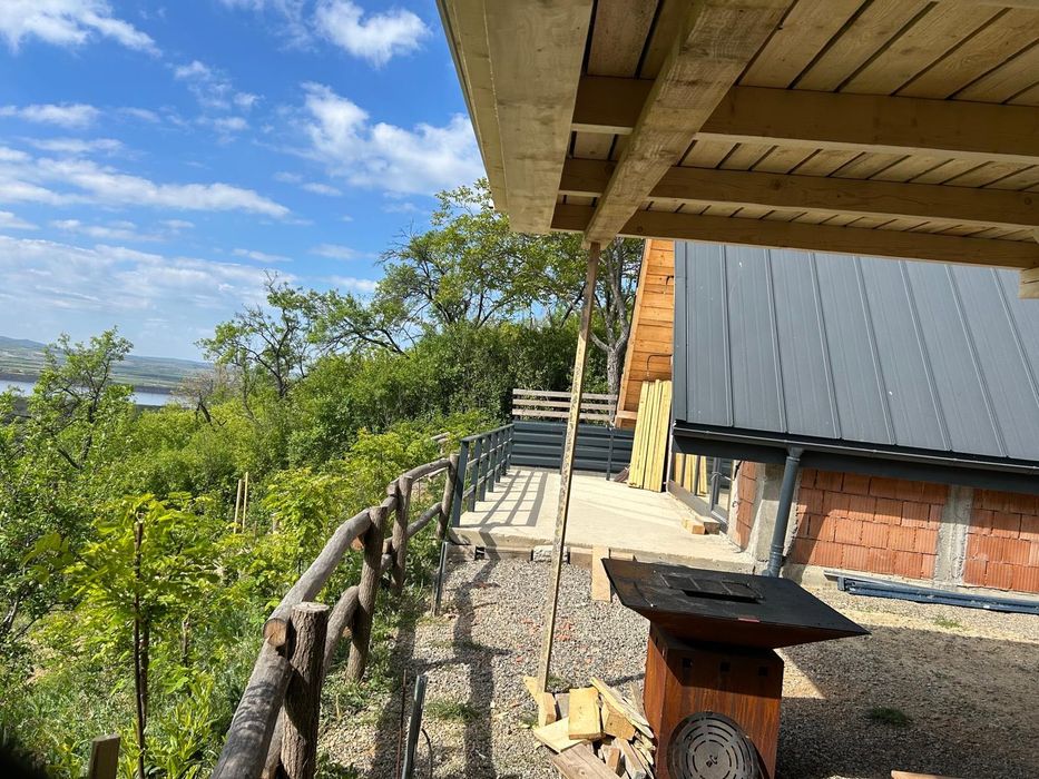 Vand casa tip cabana