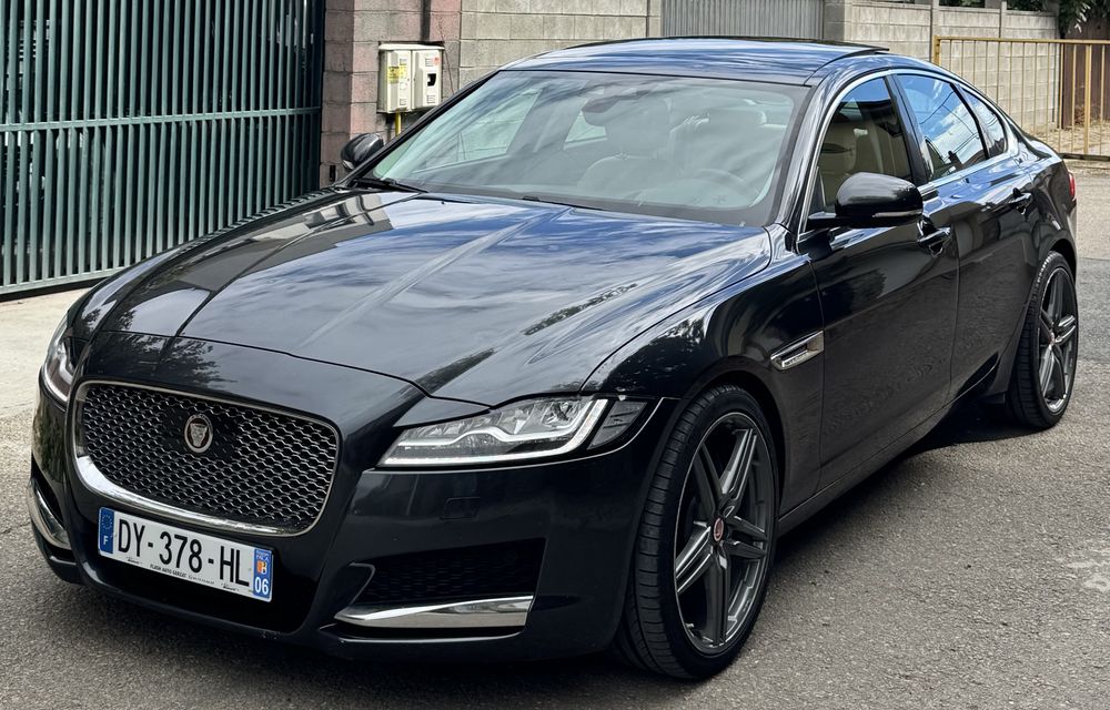 JAGUAR Xf
