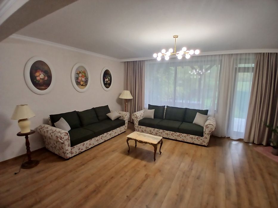 Inchiriez casă pe Paulestiului