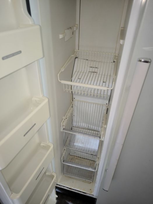 Frigider Whirlpool
