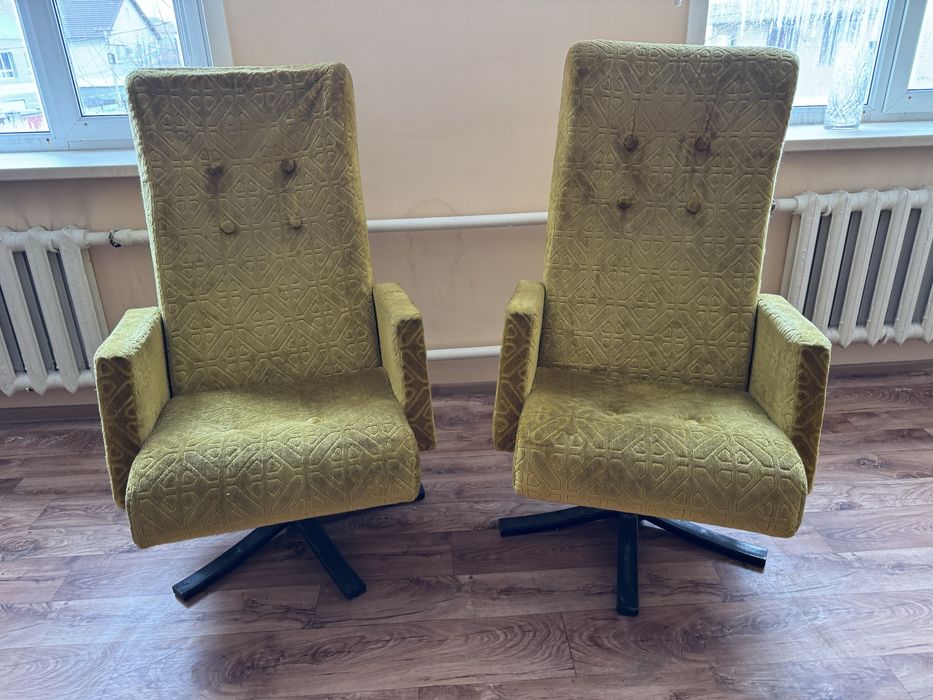 Продам два кресла по 15 тыс каждое