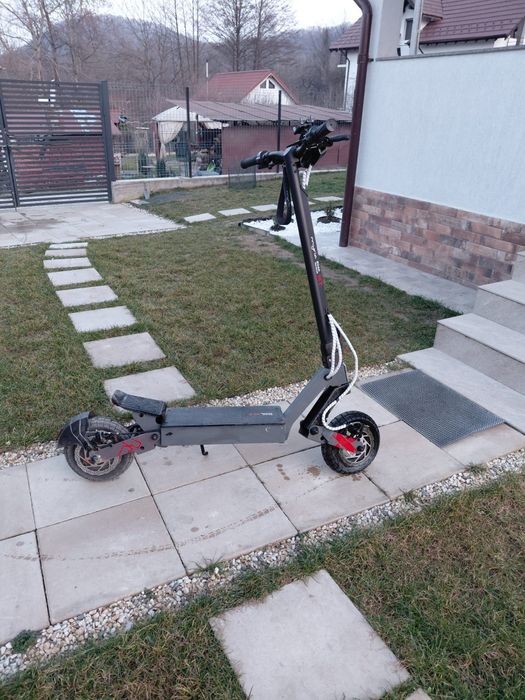 Vand trotineta MYRYA my7061+ suport de tel.