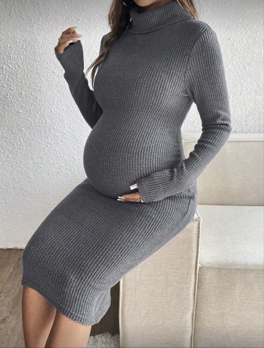 Тъмно сива плетена рокля за бременни