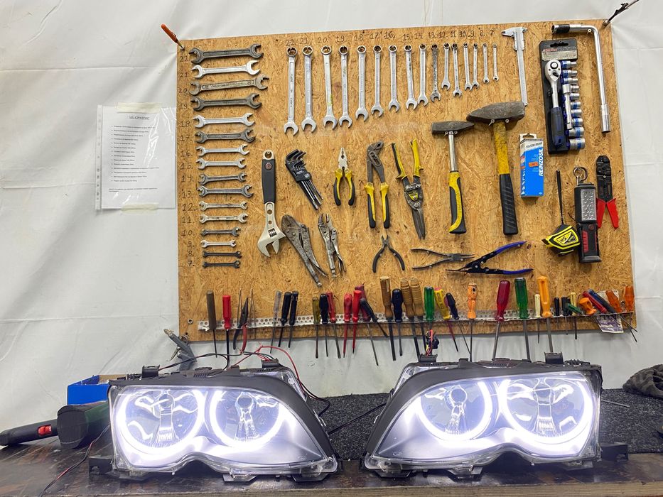 Оригинални фарове за BMW e46 face седан/комби с нови ангелски