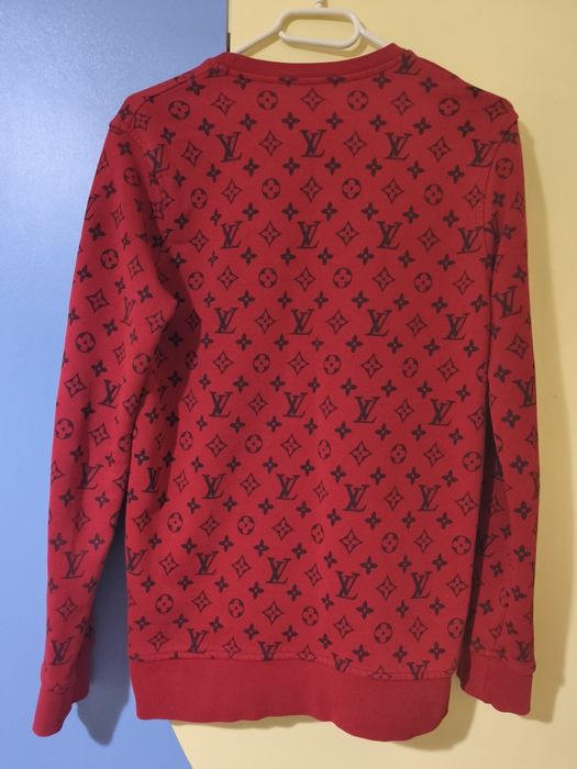 Дамска блуза на "Louis Vuitton"