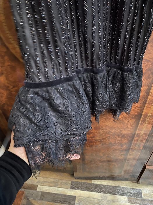 Продам очень красивое платье 44 размер