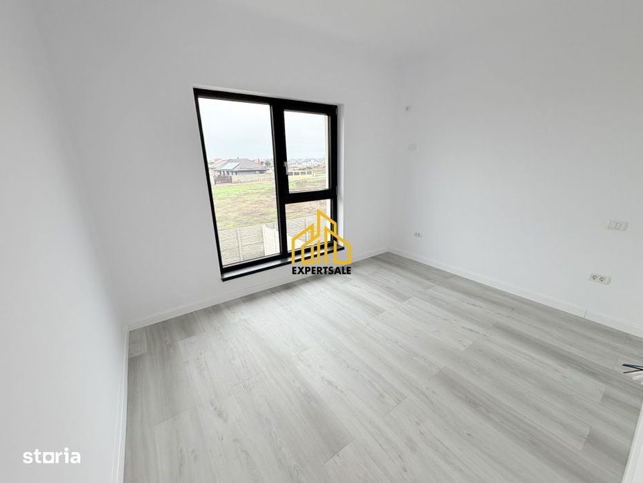 VILA 4 CAM/ POMPA CALDURA/PANOURI/Mobila de bucatarie si Dressing