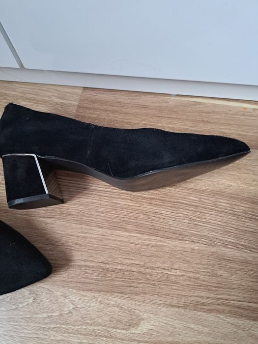 Pantofi din piele mărimea 38