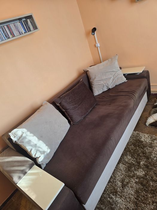 Vand canapea extensibilă cu lada de depozitare si 3 perne mari