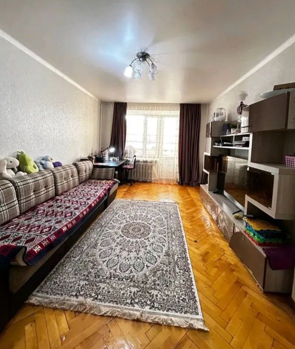 Продаётся 2х ком кв Жениса 29