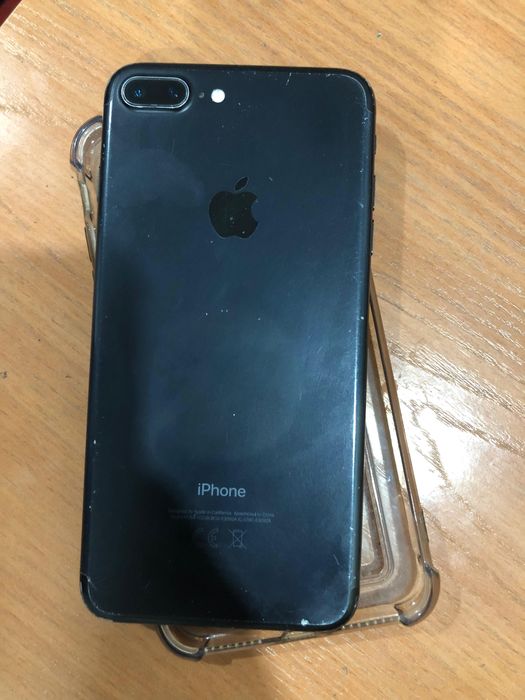 Айфон 7+ продам