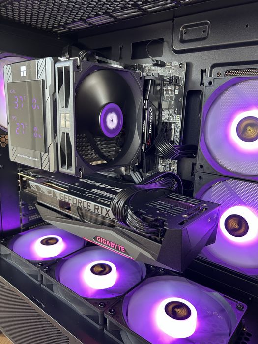 НОВ! Геймърски компютър, Ryzen 5700, 32GB RAM, RTX 3080, x570 Tomahawk