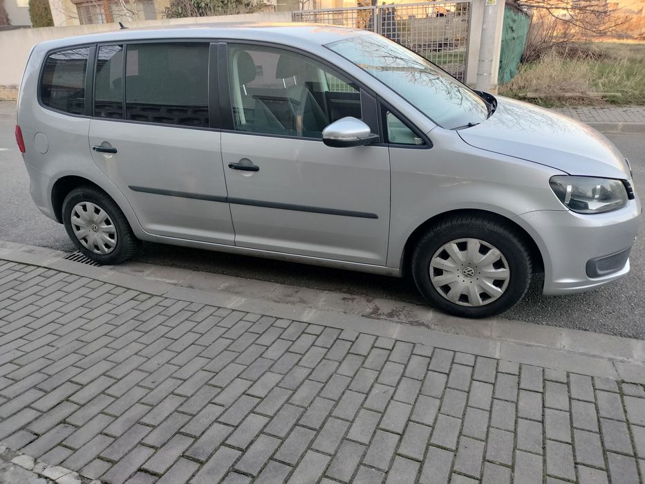 VOLKSWAGEN Touran
