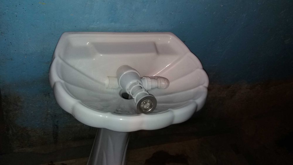 Продам раковину с подставкой