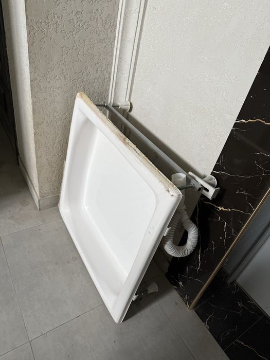 Продаётся душевой поддон (или комплект для душевой кабины).