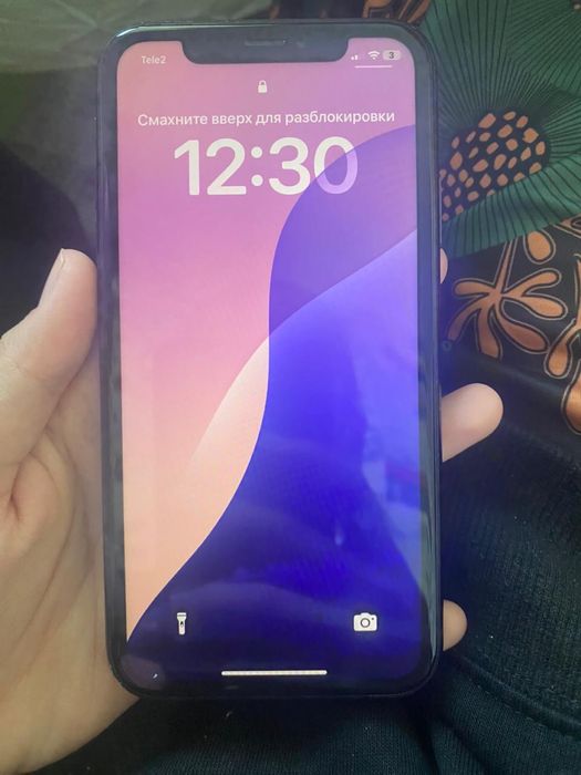 Продам айфон хр