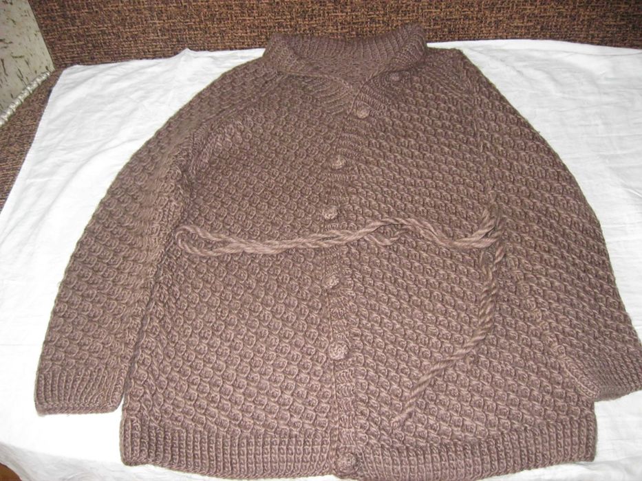 Тёплые кофты ,платья, блузки