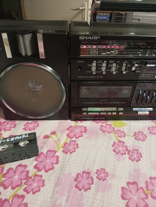 Dublu radio caset Sharp 700  made Japan