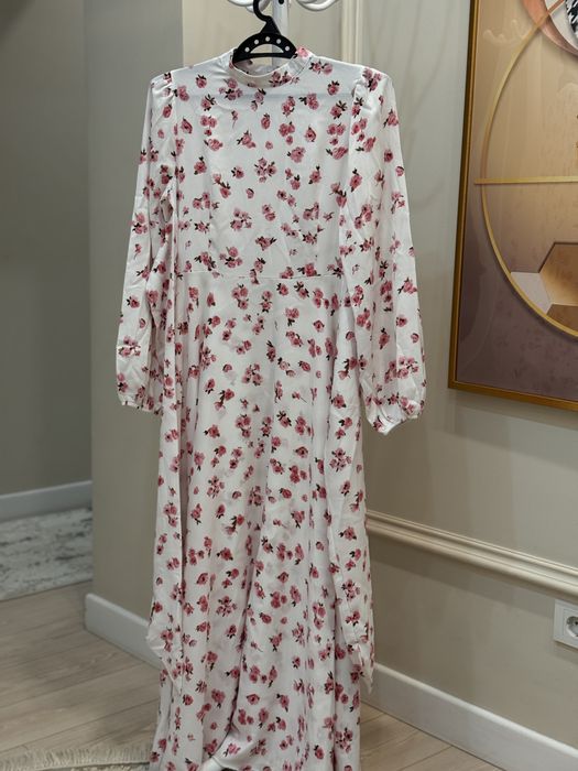 Продаю 2 красивых платья