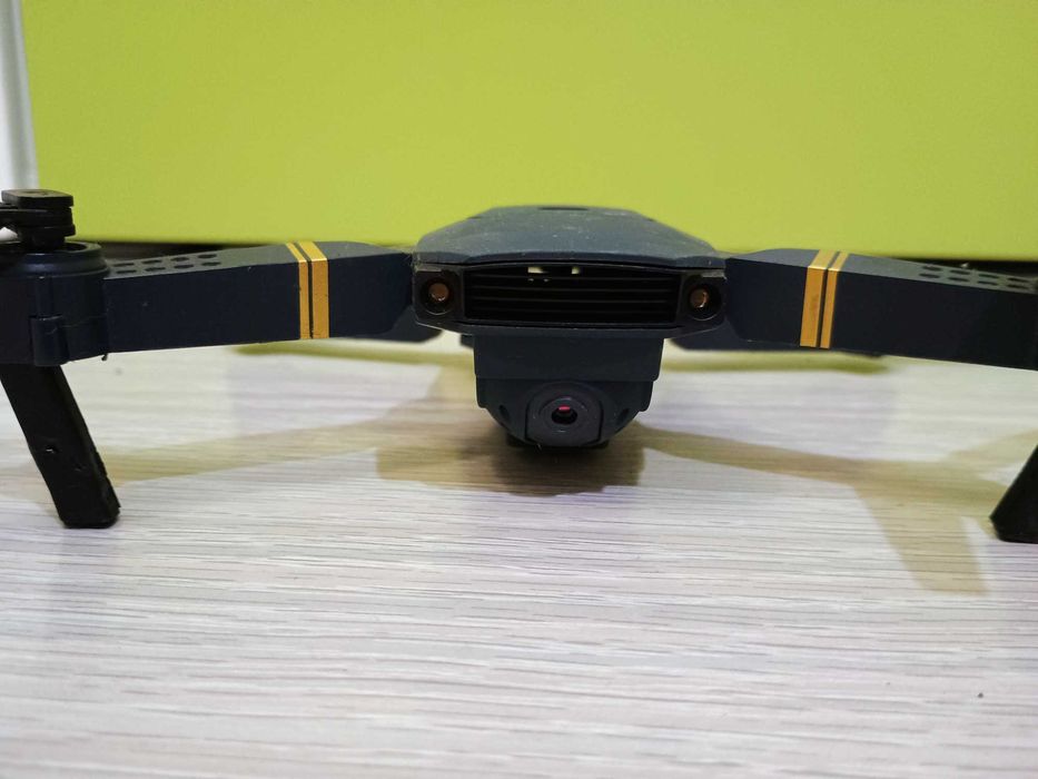 Дрон с камера за лупинги