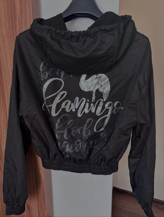 Късо, тънко дамско яке М размер