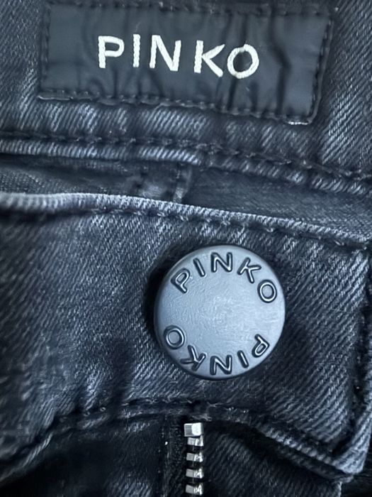 Blugi Pinko marime 26. Purtati de doua ori