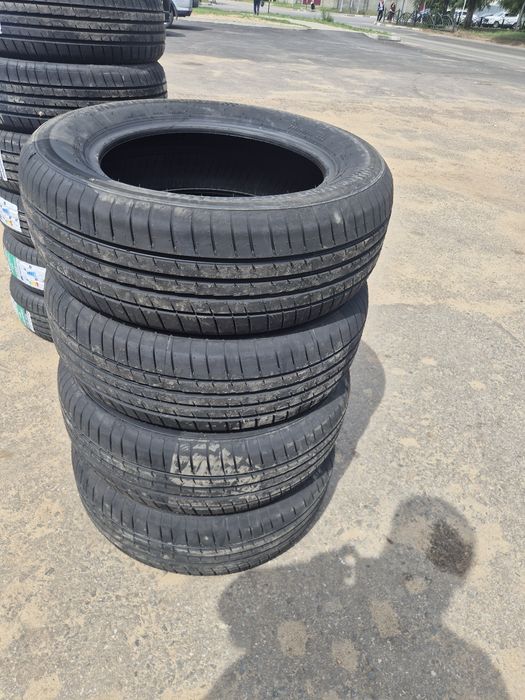 Продам шины 215/60/16 Сочтояние новые