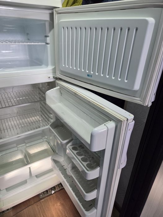 Продам  холодильник