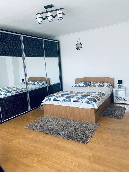 Inchiriez apartament zona buzaului