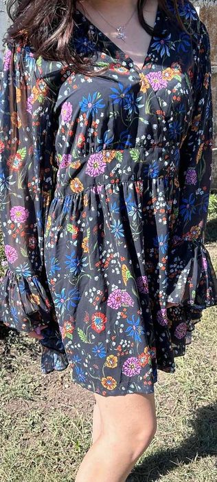 Дамска ефирна рокля с дълги ръкави