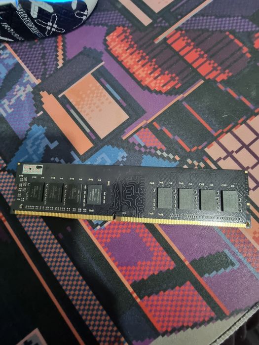 Operativka ddr4 8gb