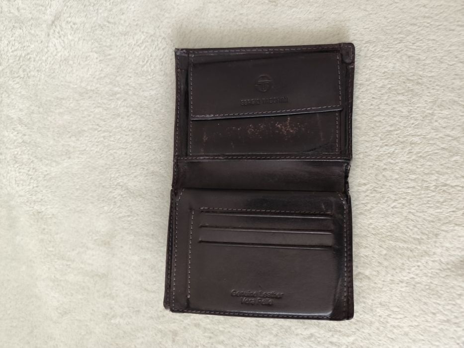 Portofele in stare buna