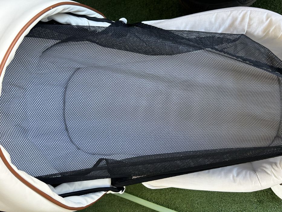 Carucior alb piele Krassman