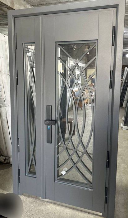 Металлическая дверь для подъезда, дома и квартир