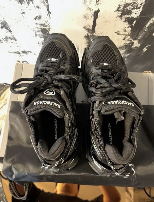 Sneakera balenciaga runner graffiti