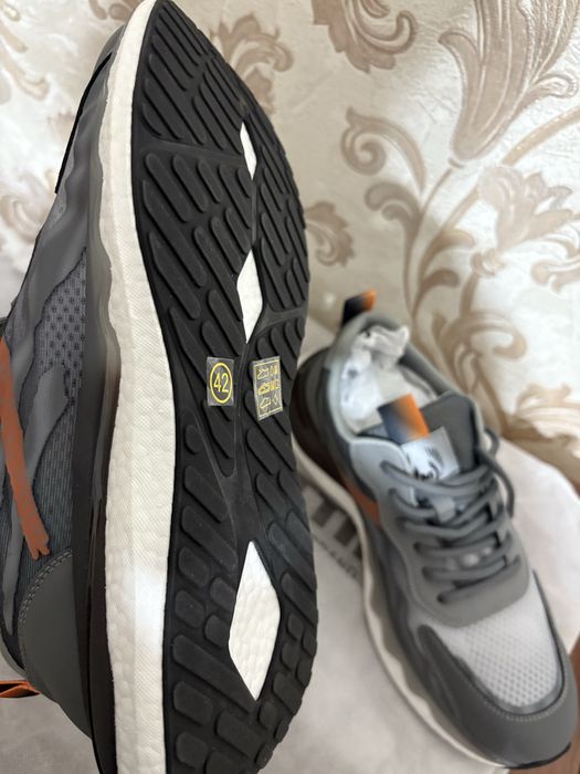 Мужские кроссовки