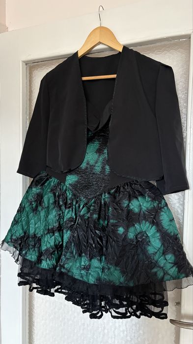 Официална къса рокля в зелено и черно