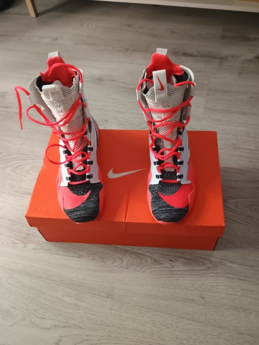 ex : ghete de boxat Hyperko2